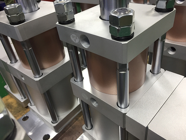 7噸標準型氣液增壓缸細節(jié)圖2